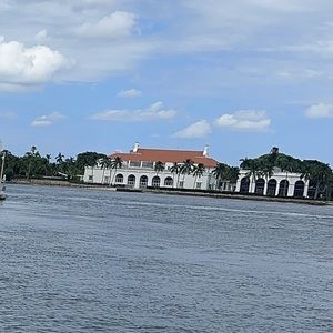 Meet your Posher, Deadre